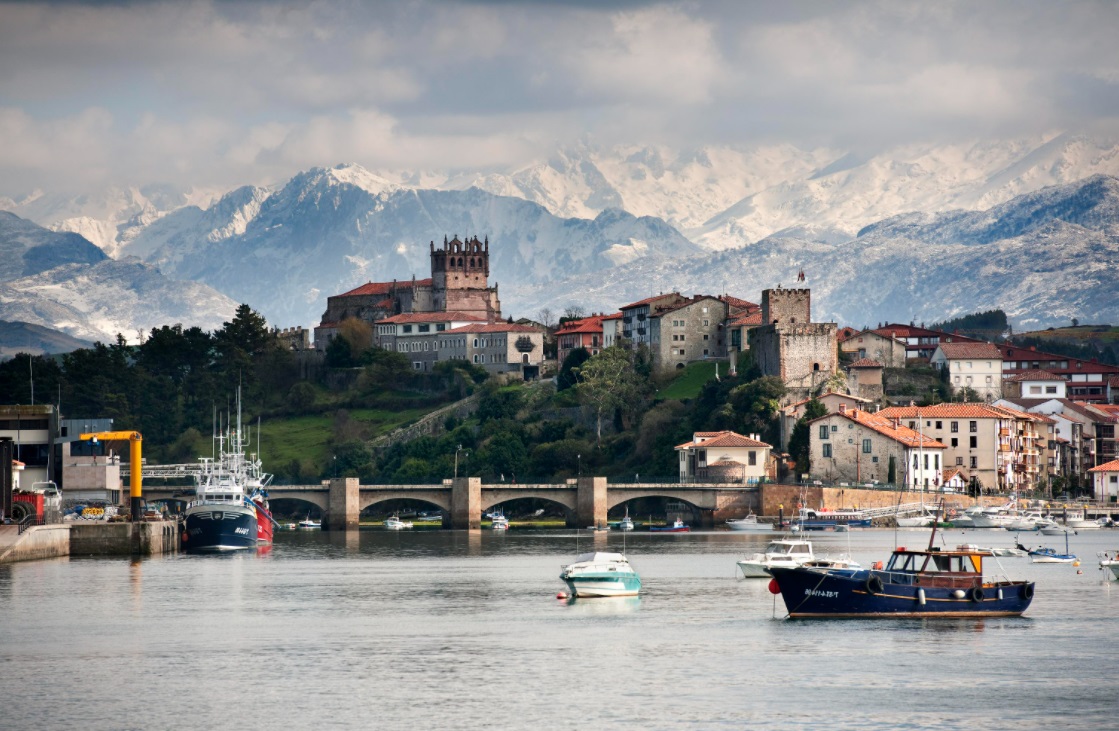 San Vicente de la Barquera vista al mar